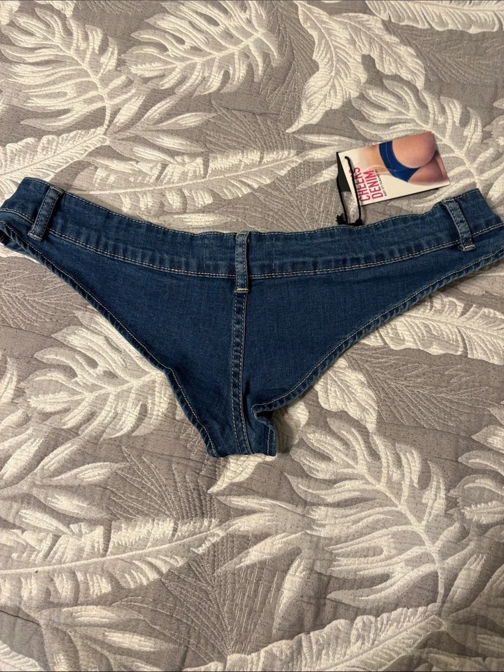 CHEEKS DENIM Classic Blue Jeans